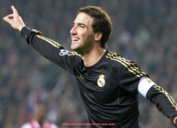 人人体育直播-意甲球员出场纪录排行榜：铁人球员与传奇留名